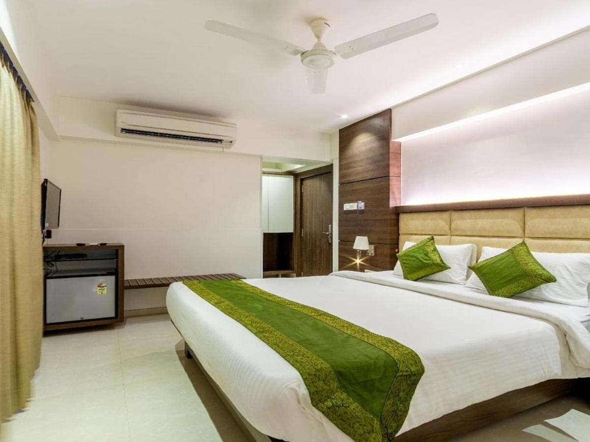Hotel Laxvas Thane Eksteriør bilde