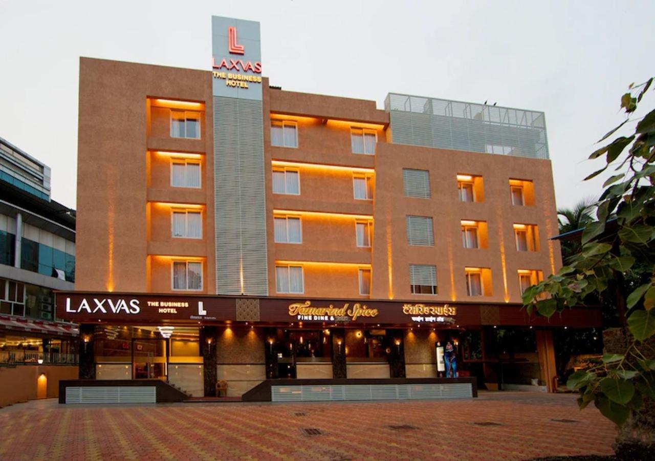 Hotel Laxvas Thane Eksteriør bilde